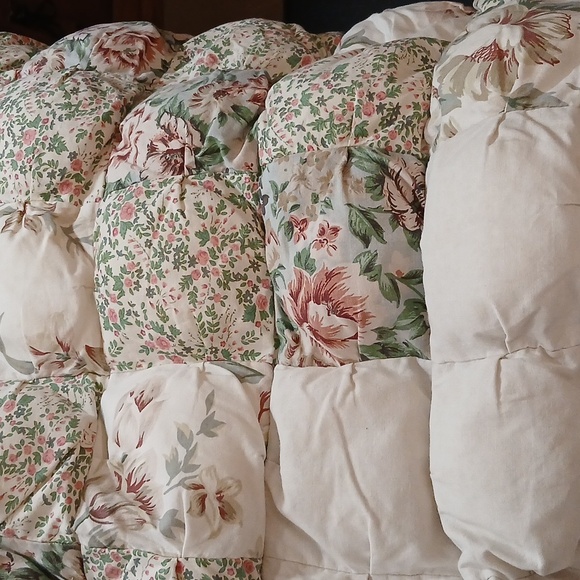 Puff Quilt Homemade - Picture 9 of 15